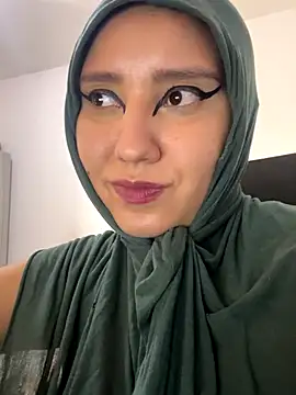 hannahayat online show from 11.13.25