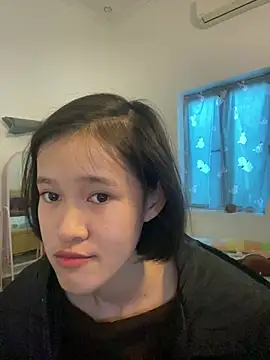 Snapshot of thithi8369 chatting on 12.18.24 thithi8369 online show from 12.18.24