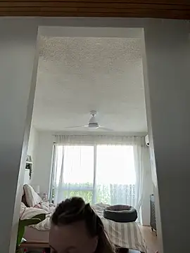 isisxoxx online show from 09.09.25