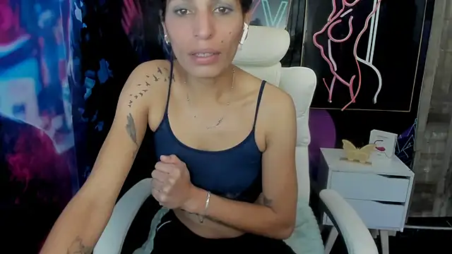 Snapshot of ImCrazzy chatting on 02.04.25 ImCrazzy online show from 02.04.25