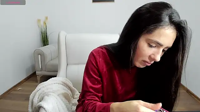 Snapshot of Emmapmg chatting on 01.01.25 Emmapmg online show from 01.01.25