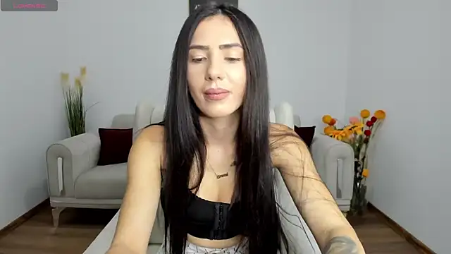 Snapshot of Emmapmg chatting on 01.02.25 Emmapmg online show from 01.02.25