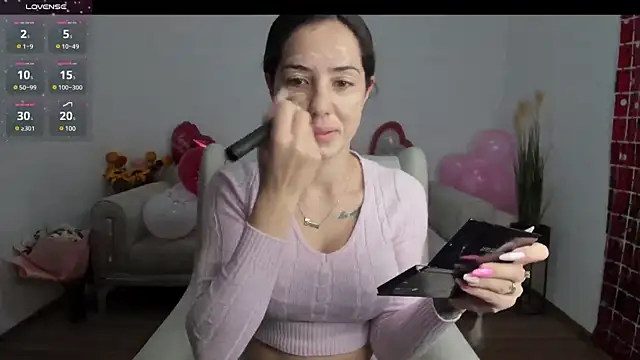 Snapshot of Emmapmg chatting on 02.12.25 Emmapmg online show from 02.12.25