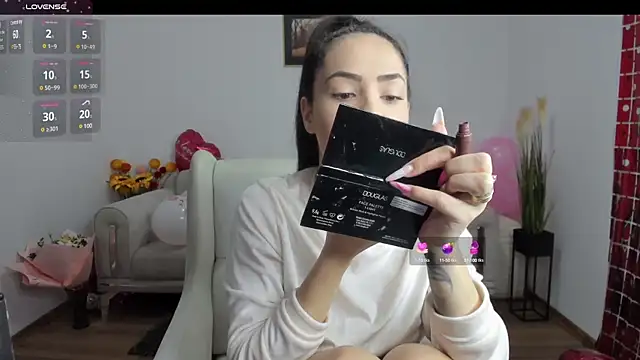 Snapshot of Emmapmg chatting on 02.16.25 Emmapmg online show from 02.16.25