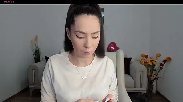 Snapshot of Emmapmg chatting on 02.26.25 Emmapmg online show from 02.26.25