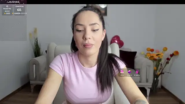 Snapshot of Emmapmg chatting on 02.26.25 Emmapmg online show from 02.26.25