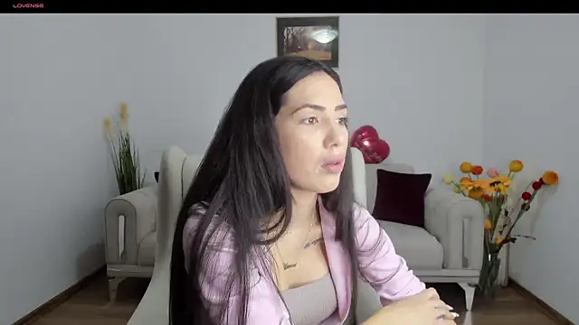 Snapshot of Emmapmg chatting on 03.04.25 Emmapmg online show from 03.04.25