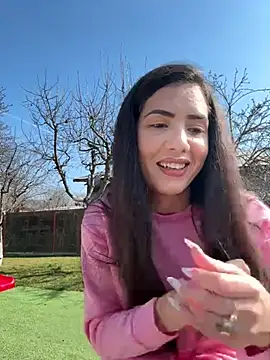 Snapshot of Emmapmg chatting on 03.10.25 Emmapmg online show from 03.10.25