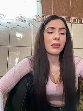 Snapshot of Emmapmg chatting on 03.12.25 Emmapmg online show from 03.12.25