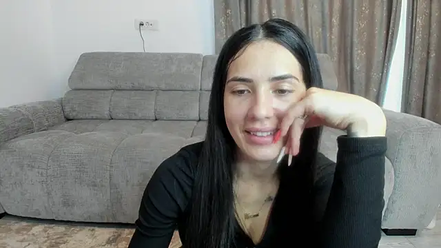 Snapshot of Emmapmg chatting on 10.01.25 Emmapmg online show from 10.01.25