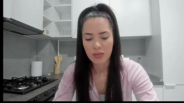 Snapshot of Emmapmg chatting on 11.24.25 Emmapmg online show from 11.24.25