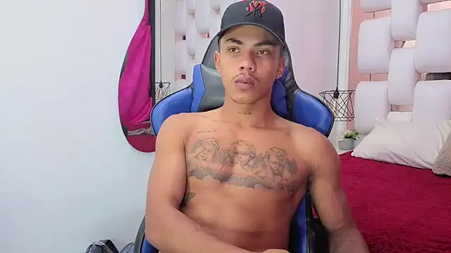 Snapshot of scarce_candy69 chatting on 11.24.25 scarce candy69 online show from 11.24.25