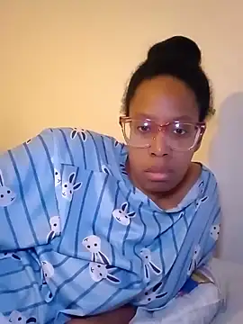 Snapshot of madamsensuale chatting on 01.30.25 madamsensuale online show from 01.30.25