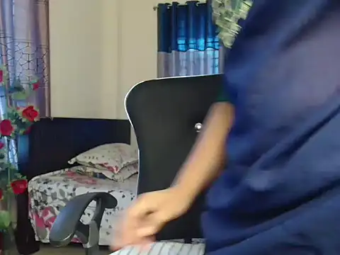 Unlucky-flowers online show from 11.04.25