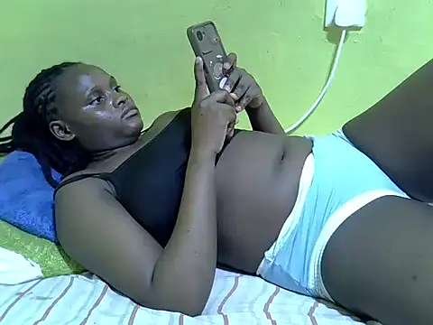 Snapshot of queendebbie chatting on 01.16.26 queendebbie online show from 01.16.26