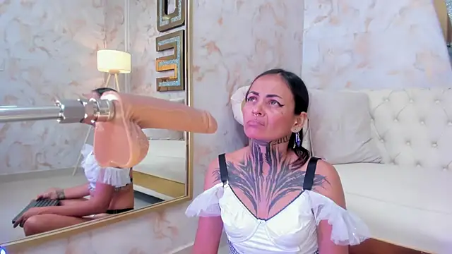 hanna slut  online show from 12.03.25