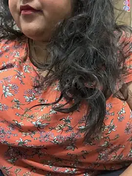 smile pretty online show from 02.14.25