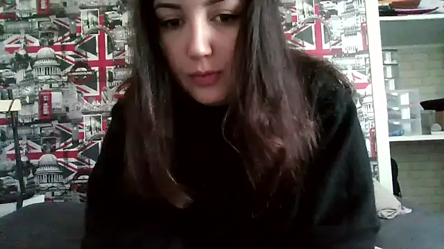 Lynylou online show from 10.10.25