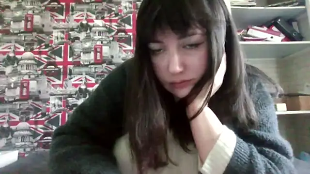 Lynylou online show from 10.27.25