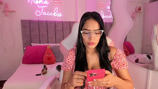 Snapshot of jacobss_gh chatting on 10.01.25 jacobss gh online show from 10.01.25