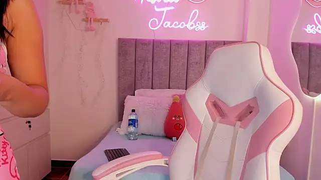 Snapshot of jacobss_gh chatting on 10.25.25 jacobss gh online show from 10.25.25