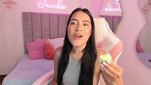 Snapshot of jacobss_gh chatting on 11.01.25 jacobss gh online show from 11.01.25