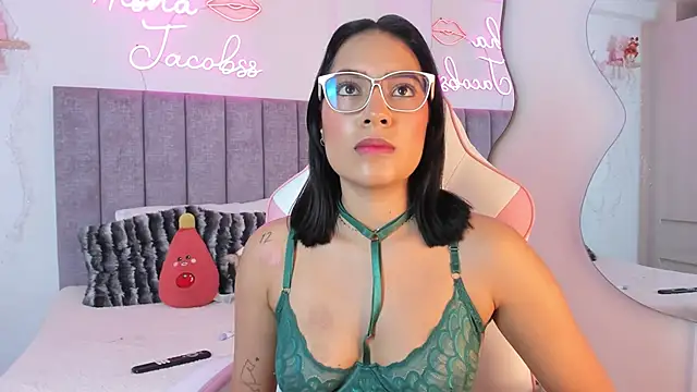 Snapshot of jacobss_gh chatting on 11.19.25 jacobss gh online show from 11.19.25