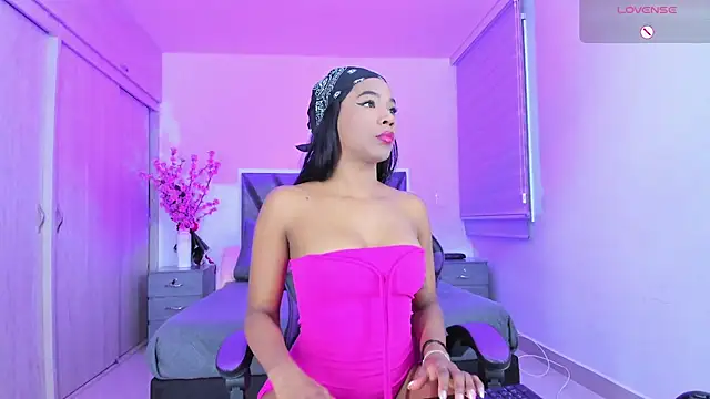 Snapshot of paula__cruzz chatting on 07.21.26 paula cruzz online show from 07.21.26