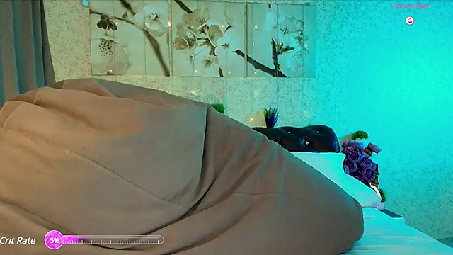 kate picture  online show from 02.23.25