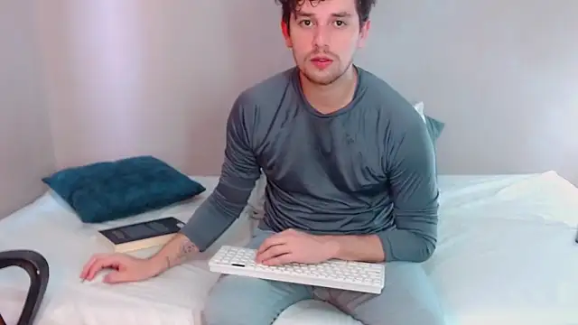 Elio555 online show from 01.25.25