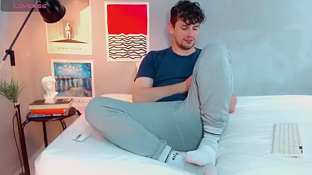 Elio555 online show from 10.18.25