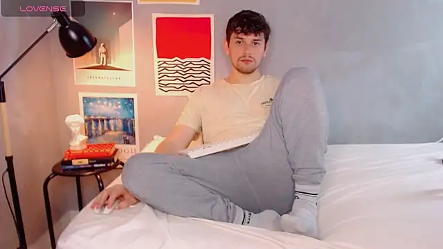 Elio555 online show from 10.26.25