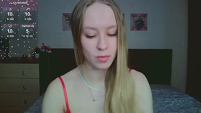 Snapshot of Lily__Devil chatting on 02.14.26 Lily Devil online show from 02.14.26