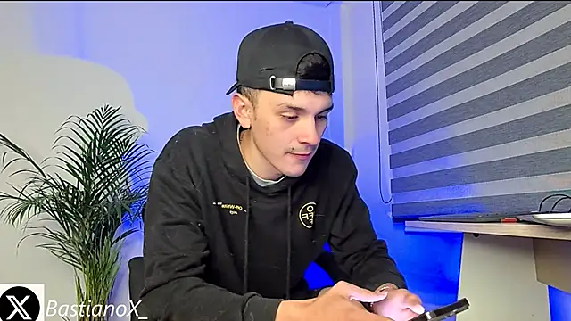 Snapshot of bastia_noooo chatting on 10.13.25 bastia noooo online show from 10.13.25