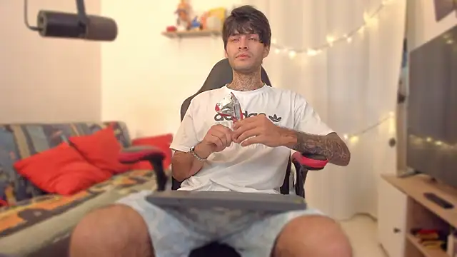 justin stark7 online show from 02.12.26