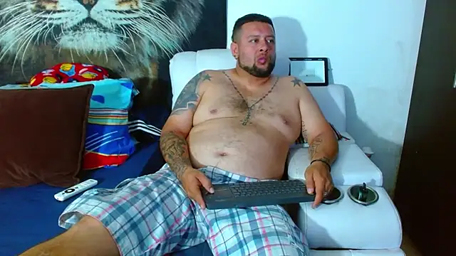 Michaell Myerss  online show from 11.05.25