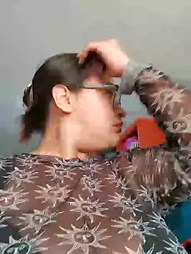 Angiee2001 online show from 03.21.25