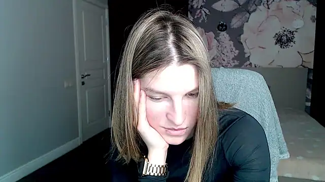 Snapshot of EmilyWalkeri chatting on 02.12.25 EmilyWalkeri online show from 02.12.25