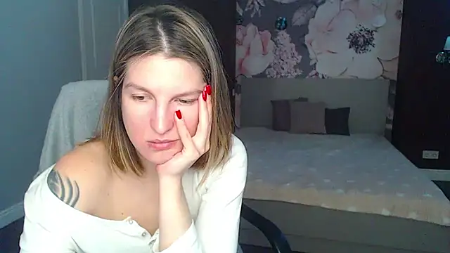 Snapshot of EmilyWalkeri chatting on 02.19.25 EmilyWalkeri online show from 02.19.25