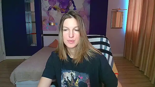 Snapshot of EmilyWalkeri chatting on 09.15.25 EmilyWalkeri online show from 09.15.25