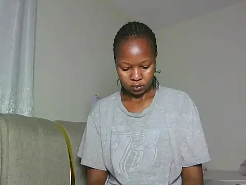 Snapshot of sexy_barbie2024 chatting on 10.25.25 sexy barbie2024 online show from 10.25.25