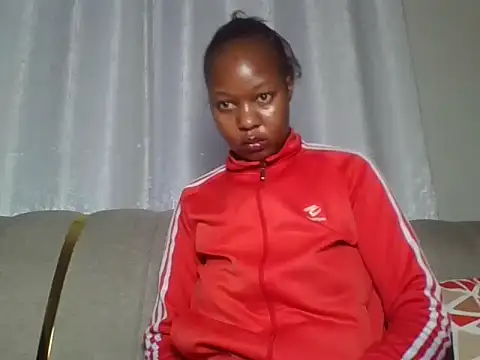 Snapshot of sexy_barbie2024 chatting on 11.18.25 sexy barbie2024 online show from 11.18.25