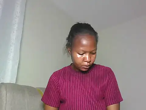 Snapshot of sexy_barbie2024 chatting on 12.02.25 sexy barbie2024 online show from 12.02.25