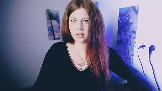 Lizzy Love online show from 04.16.26