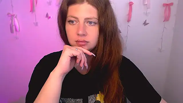 Snapshot of Lizzy_Love chatting on 07.01.26 Lizzy Love online show from 07.01.26