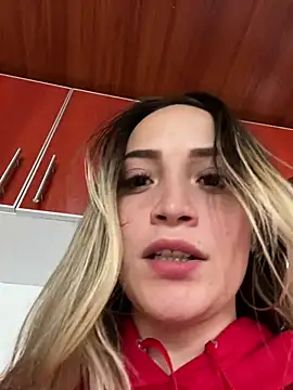 Snapshot of cindy_love2 chatting on 12.13.24 cindy love2 online show from 12.13.24