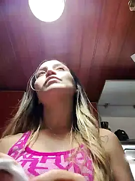 Snapshot of cindy_love2 chatting on 12.24.24 cindy love2 online show from 12.24.24