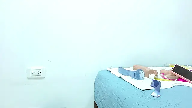 JuanitaDelMar online show from 02.14.25