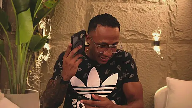 Logan Varela online show from 03.16.25