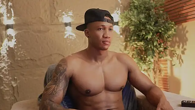 Logan Varela online show from 11.10.25